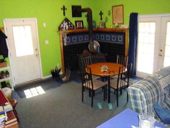 3rd image of 197 Hemlock Ln