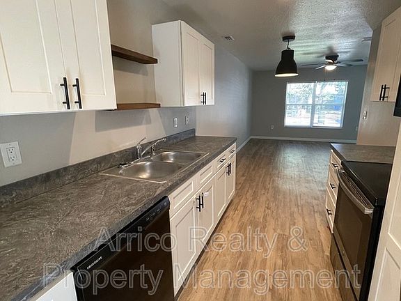 4th image of 1344 Eagleview Dr
