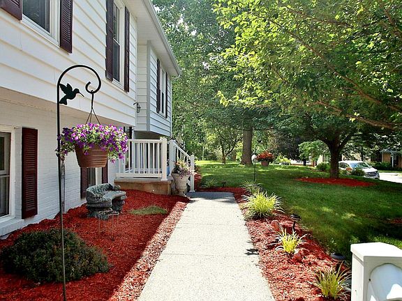 4th image of 3773 Buckingham Dr SW