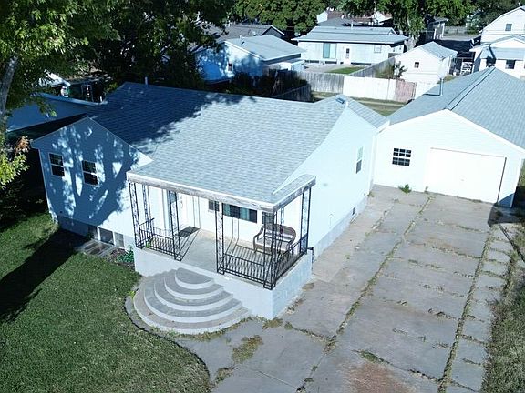 2nd image of 207 N Waldo Ave