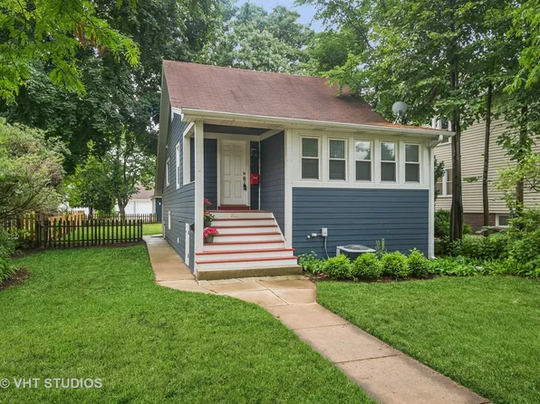 2111 Lake Ave, Wilmette, IL 60091
