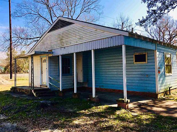4th image of 4040 Woodlawn Ave