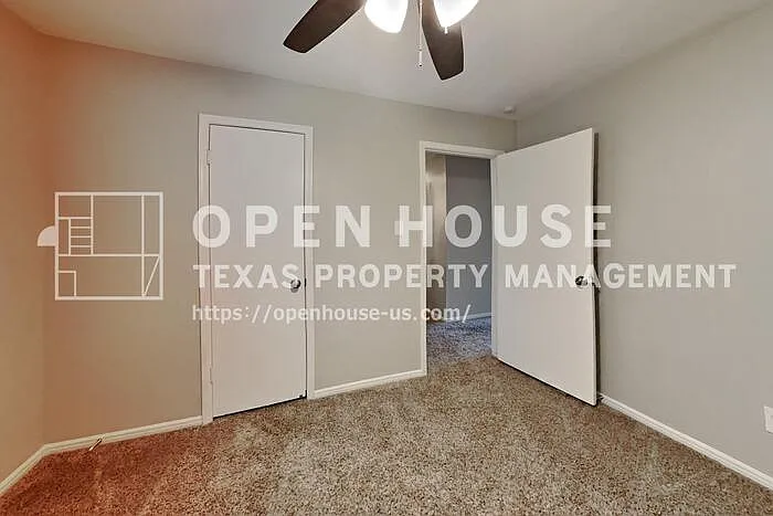 8110 Renmark Ln — Photo 16