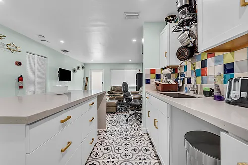 4010 NW 5th Ave #4010 Photo 1 4010 NW 5th Ave #4010 Photo 1