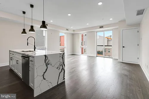 1868 Frankford Ave Photo 1