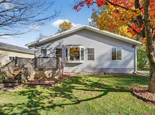 7825 Boom Bay Heights Rd, Larsen, WI 54947