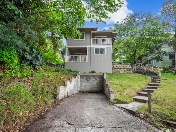 2465 Lamaku Pl, Honolulu, HI 96816