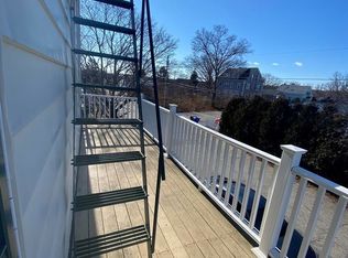 21 Glen St FLOOR 2, North Providence, RI 02911