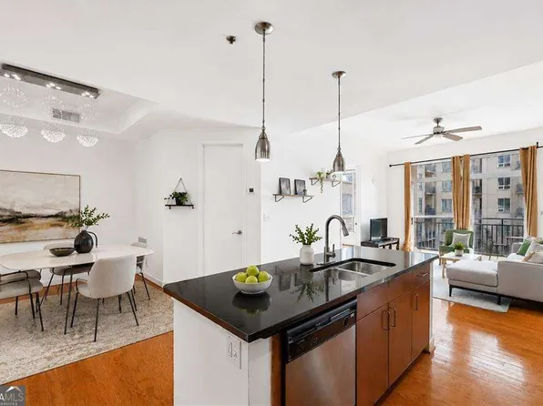 711 Cosmopolitan Dr NE Unit 300, Atlanta, GA 30324