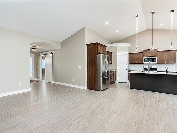 5th image of 5309 Amherst Dr