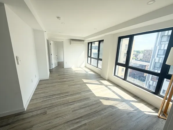 35-15 146th St #7B, Flushing, NY 11354
