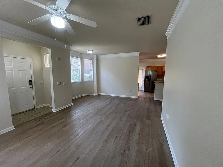 8819 Villa View Cir #107 — Photo 7