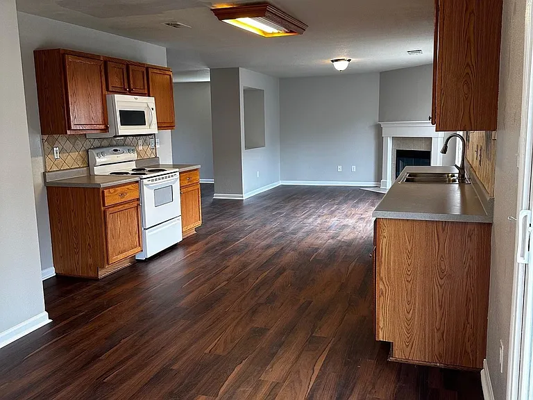 117 Brockton Dr — Photo 10