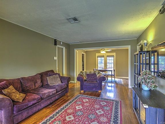 5th image of 927 S New Haven Ave
