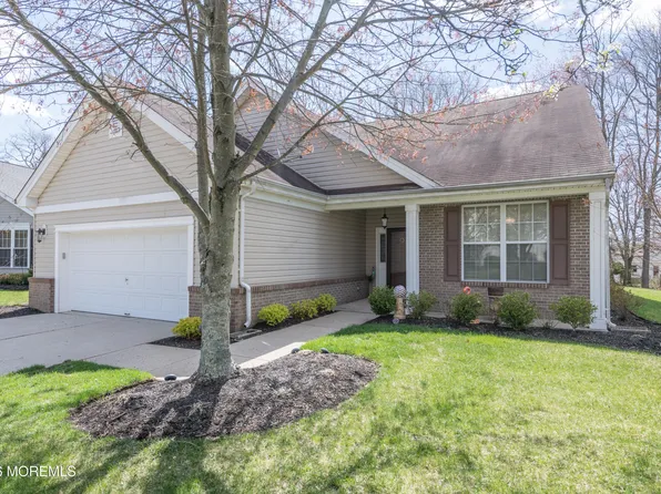 3 Doral Way, Neptune Township, NJ 07753