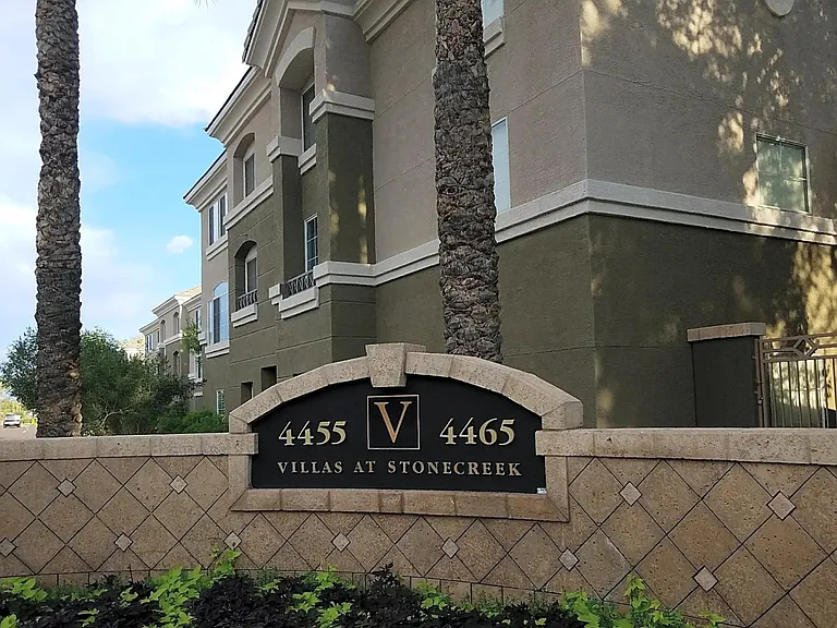 4455 E Paradise Village Pkwy S #1060 — Photo 2