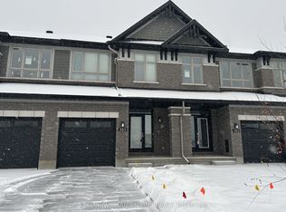 383 Mango St, Ottawa, ON K1X0K2