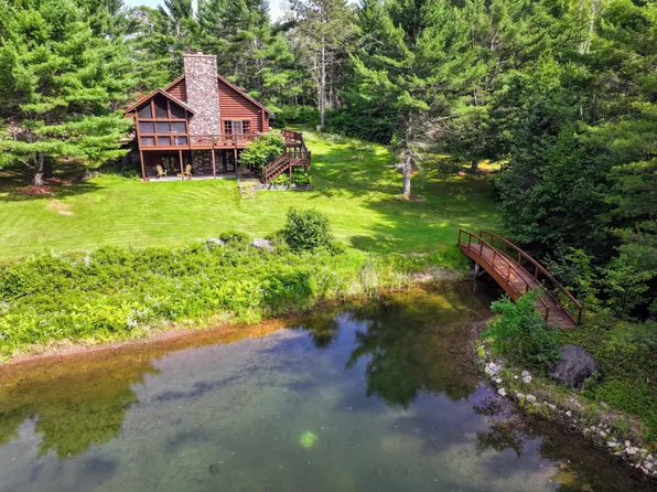 5869 River Rd, Eagle River, WI 54521