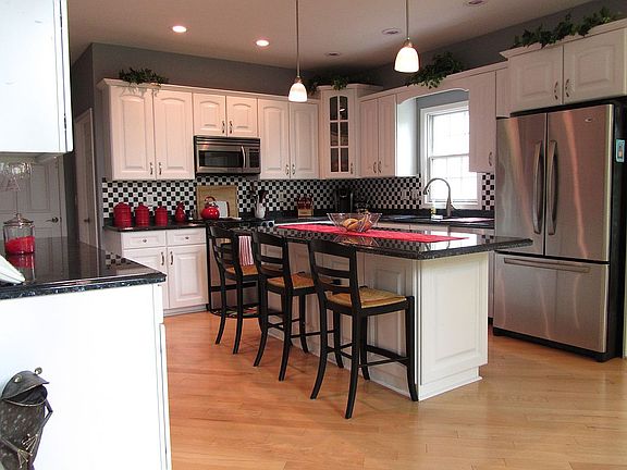 4th image of 5328 Briercliff Dr