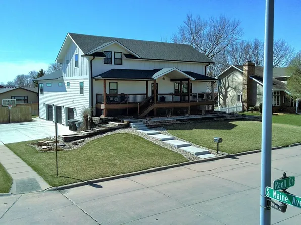 1622 Raell Dr, York, NE 68467