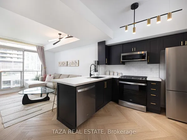 10 Navy Wharf Ct #1705, Toronto, ON M5V 3V2