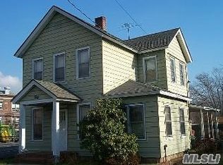 50 Union Ave, Lynbrook, NY 11563