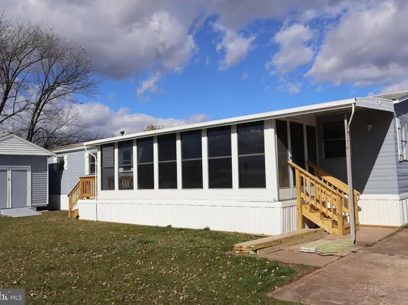 21 Rose Ave, Middletown, PA 17057