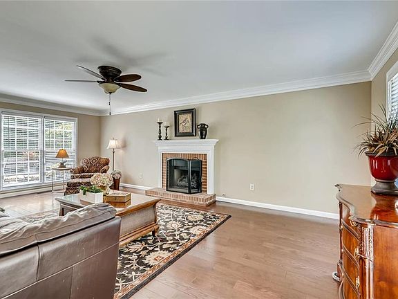 4th image of 3029 Bristlewood Ln NW