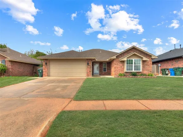 9413 Apple Dr, Midwest City, OK 73130