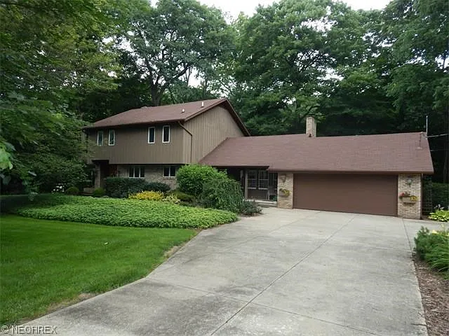 2455 Cadwallader Sonk Rd photo 1