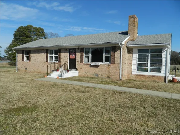 16 Solitude Dr, Reedville, VA 22539