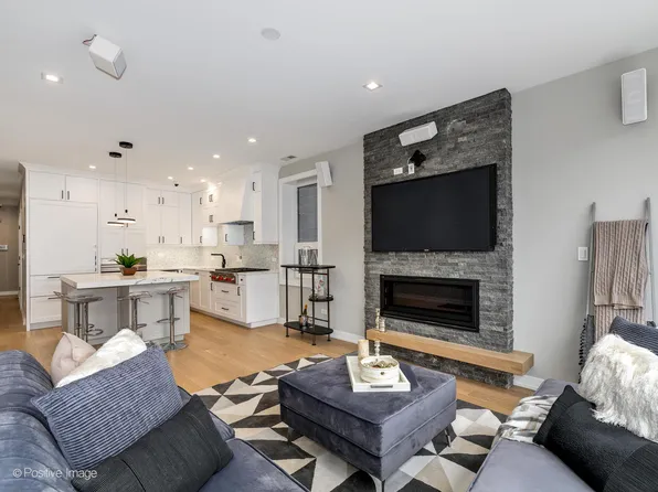 1517 N Mohawk St #2, Chicago, IL 60610