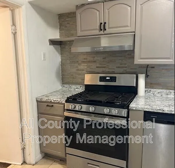 7891 Sheridan St — Photo 17