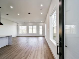 3347 Simmons St, Houston, TX 77004