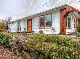 17218 Woodcrest Dr NE, Bothell, WA 98011