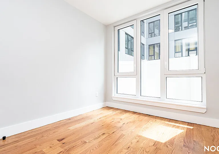 31-61 Vernon Blvd #1R — Photo 5