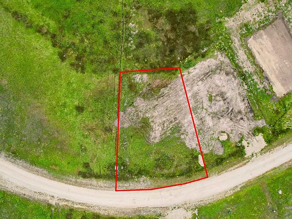 3rd image of 21 Wapiti Ct