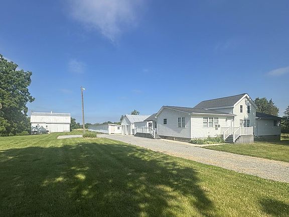 3rd image of 7360 Tripp Rd
