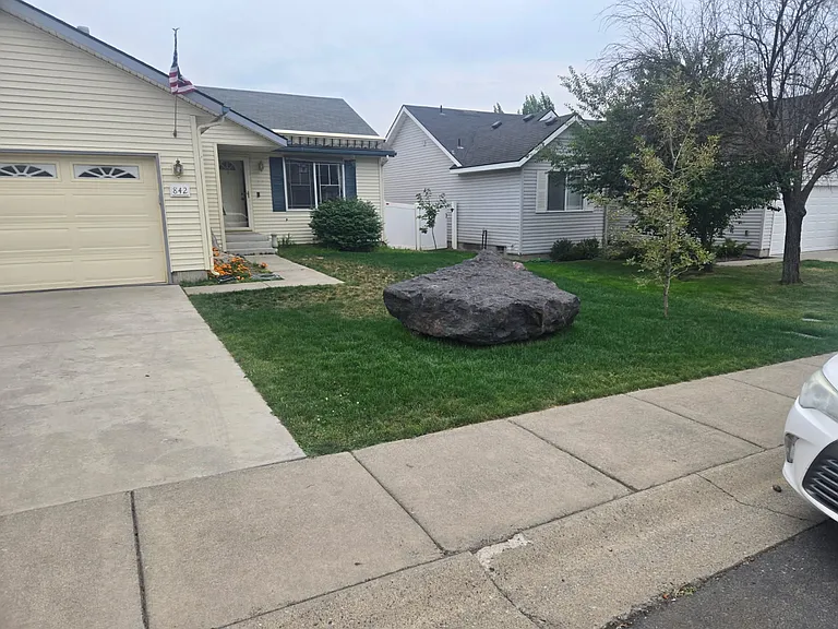 842 N Doryport Ct — Photo 3