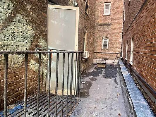 Rented by Corcoran | media 23