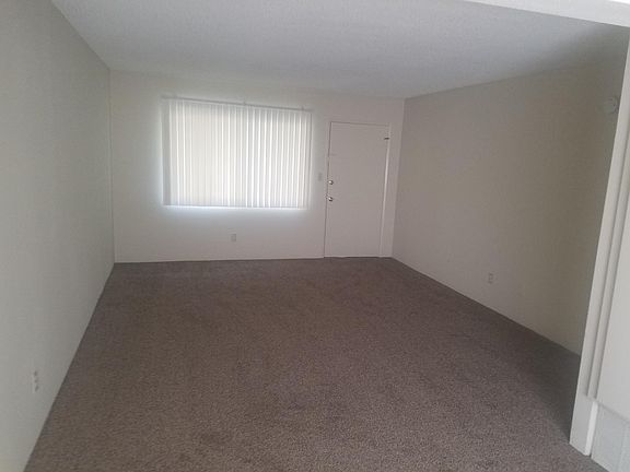 3rd image of 6535 Pickering Ave #3