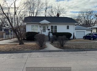 108 S Logan St, Grand Island, NE 68803