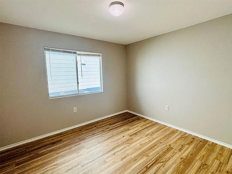 7424 Cayenne Ln — Photo 12