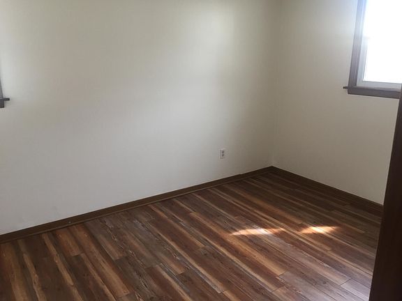 5th image of 109 Walls Ave