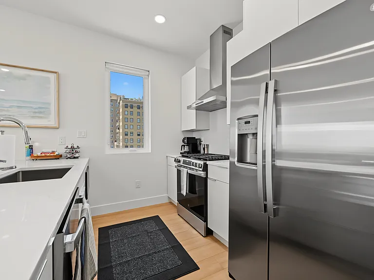101 A Westminster Ave — Photo 30