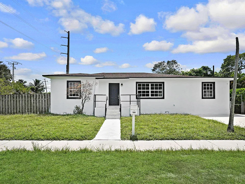 500 NW 120th St