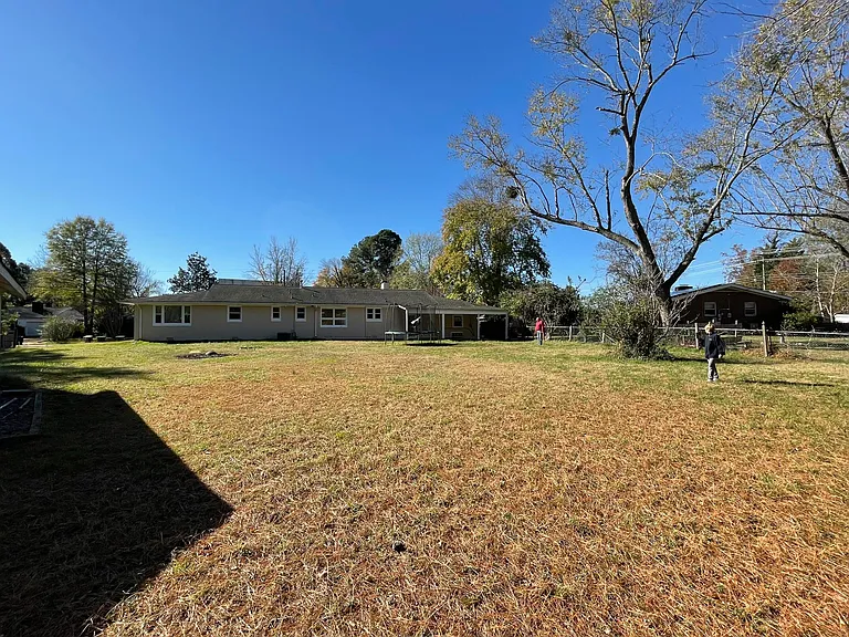 102 Caran Rd — Photo 39
