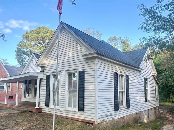 214 1st St SE, Lafayette, AL 36862