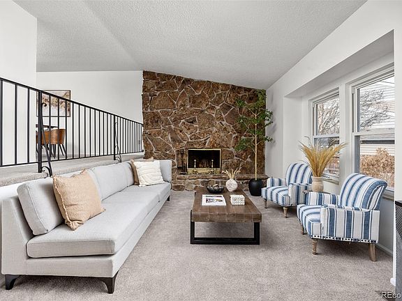 5th image of 8037 Iris Court