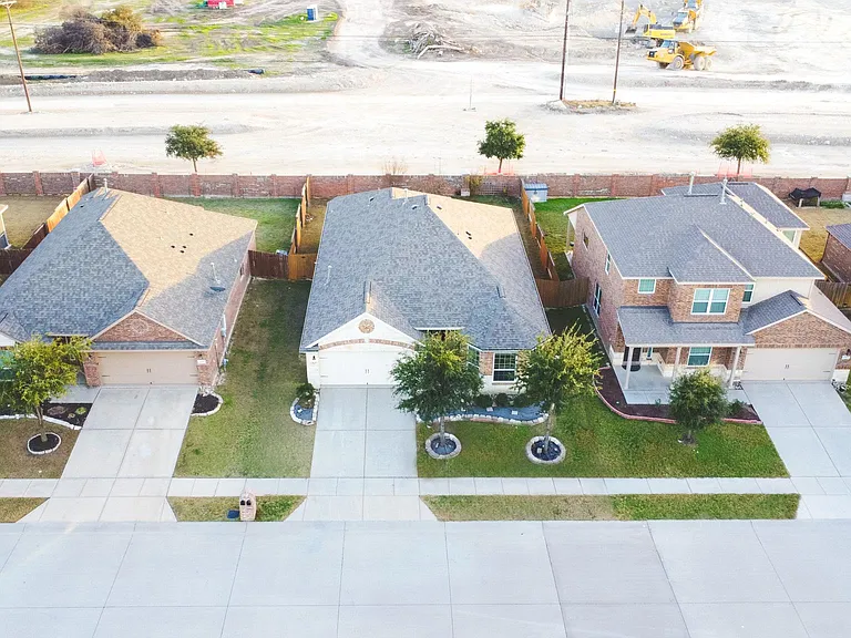 437 Lipizzan Ln — Photo 28